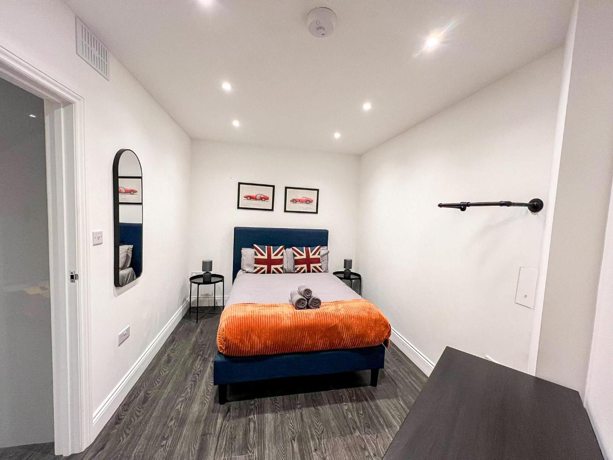 לונדון 1-Bedroom Apartments In Shoreditch, Old Street, Hoxton מראה חיצוני תמונה
