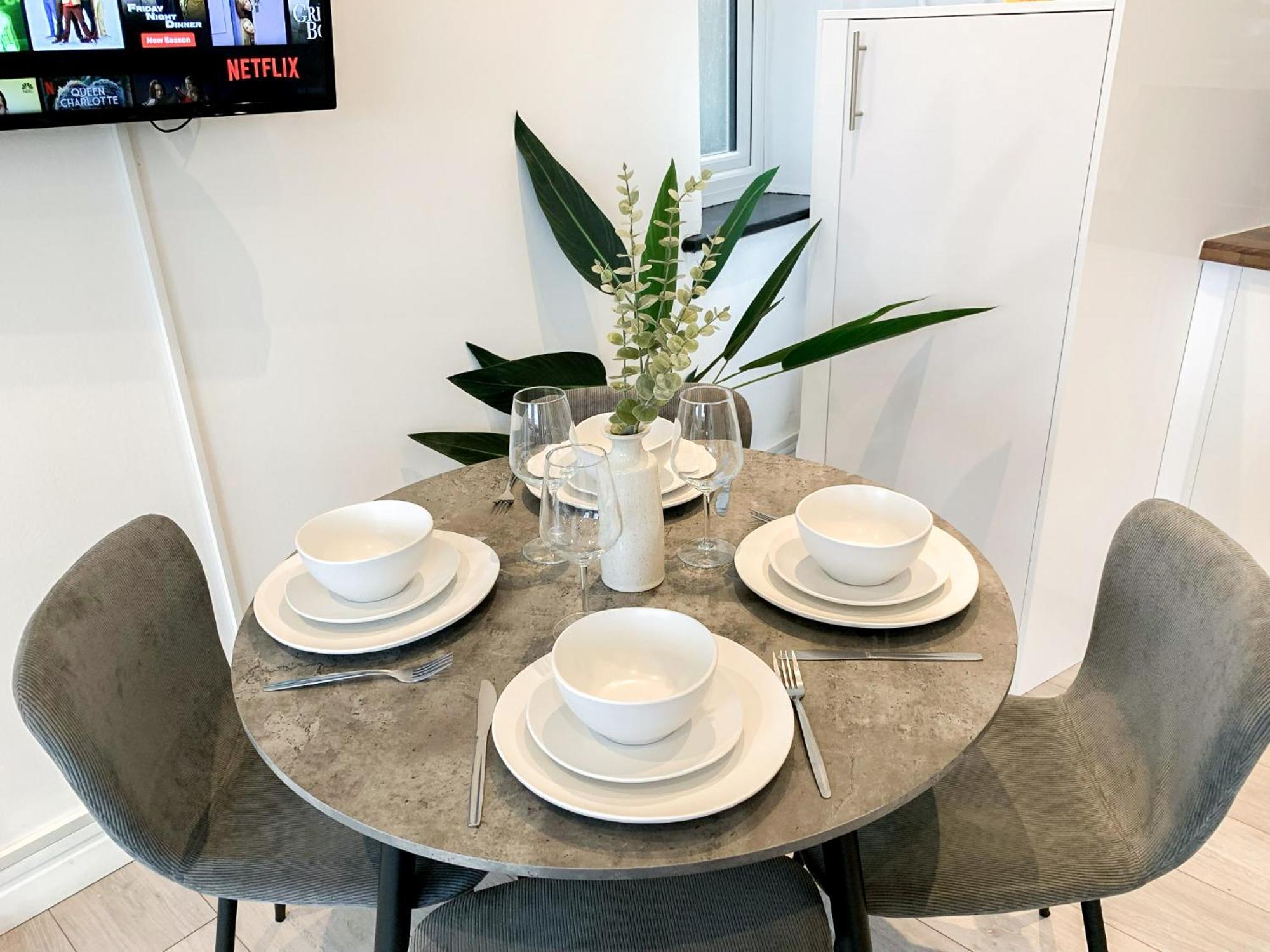 לונדון 1-Bedroom Apartments In Shoreditch, Old Street, Hoxton מראה חיצוני תמונה