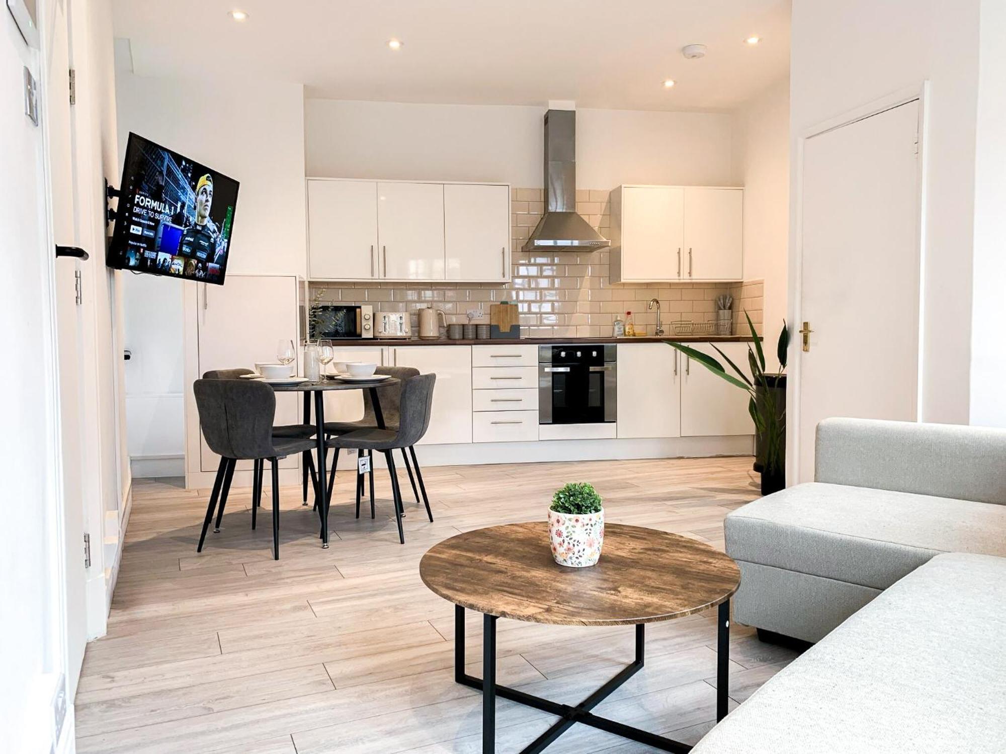 לונדון 1-Bedroom Apartments In Shoreditch, Old Street, Hoxton מראה חיצוני תמונה
