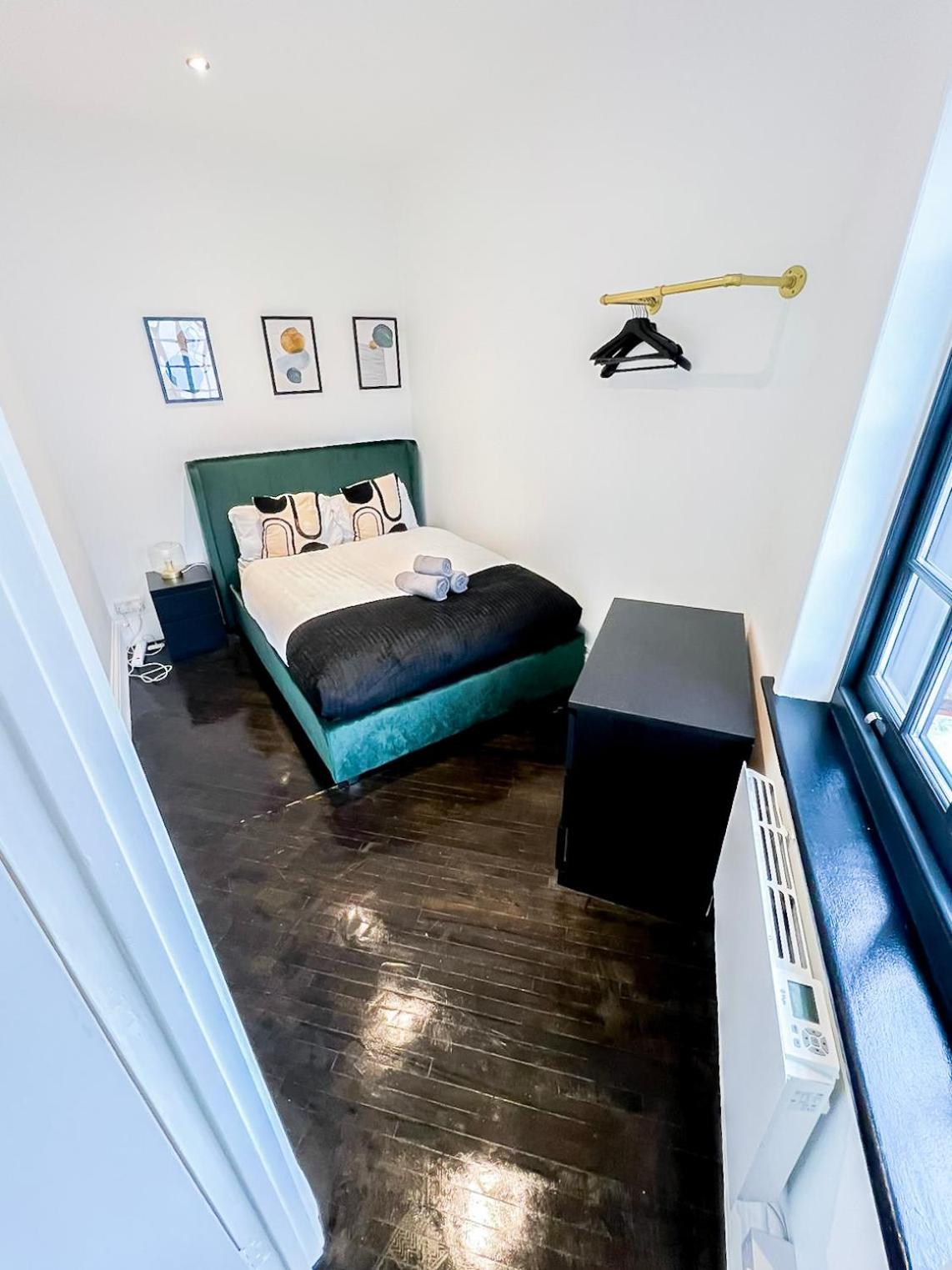 לונדון 1-Bedroom Apartments In Shoreditch, Old Street, Hoxton מראה חיצוני תמונה