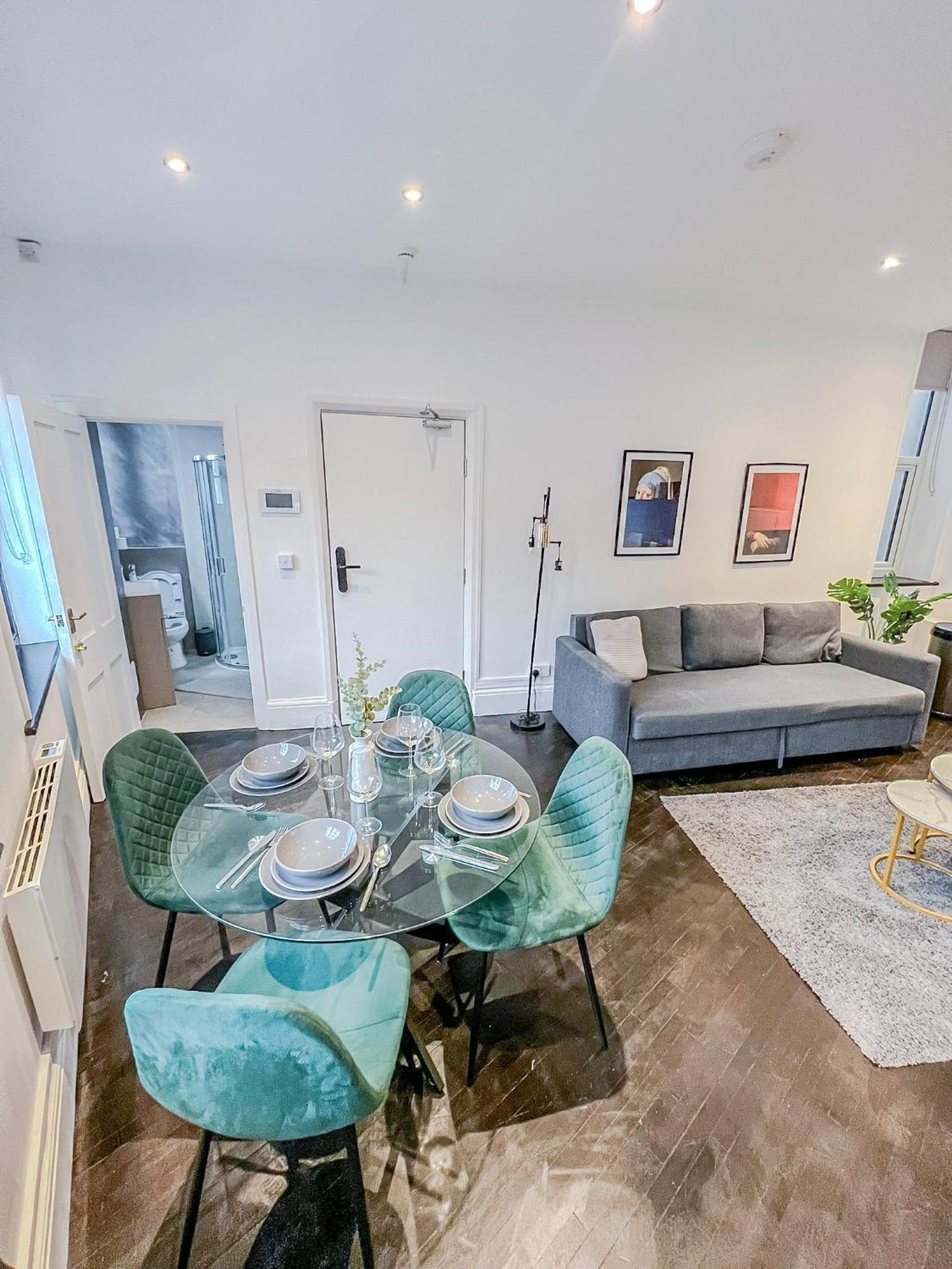לונדון 1-Bedroom Apartments In Shoreditch, Old Street, Hoxton מראה חיצוני תמונה