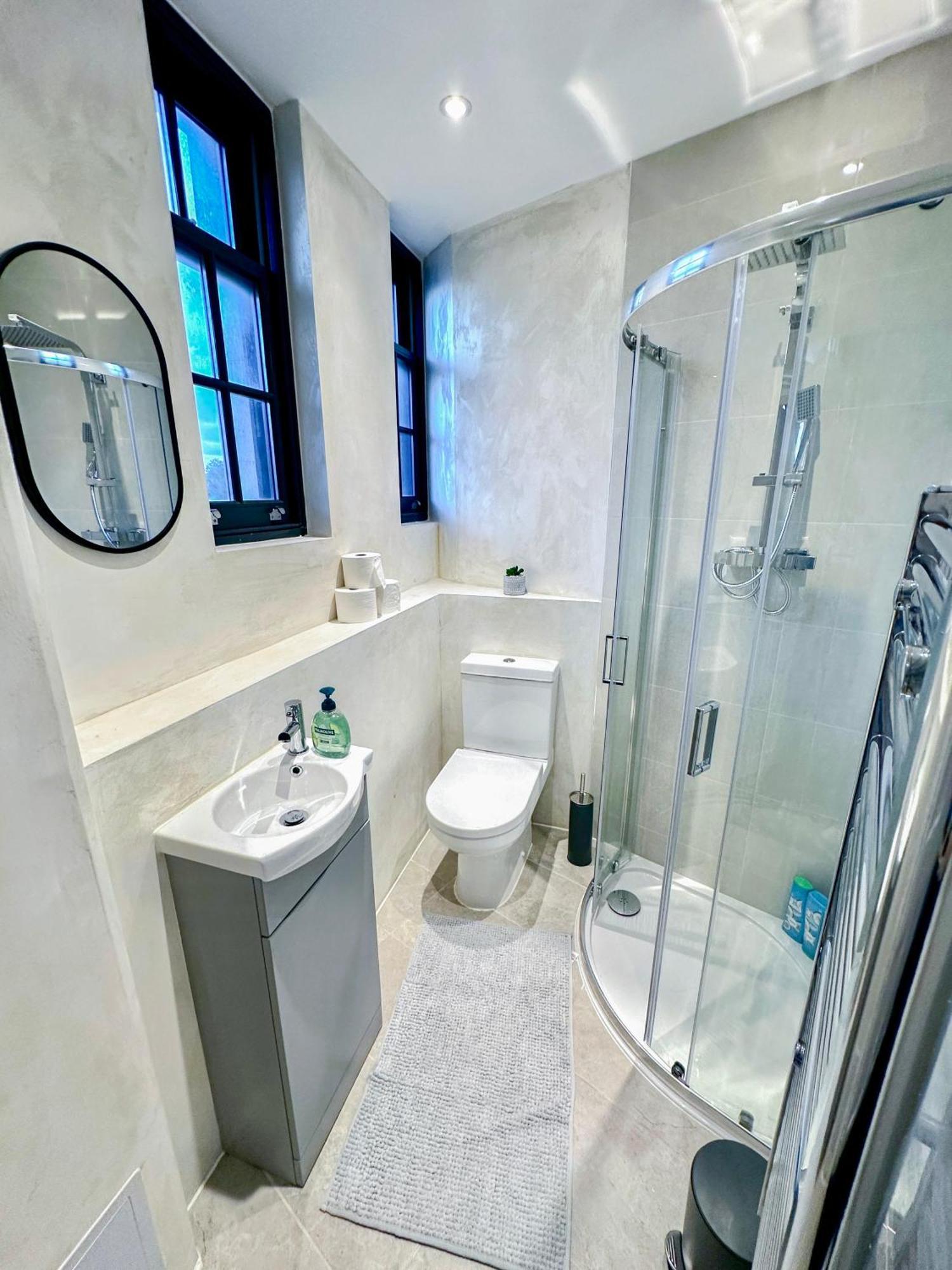 לונדון 1-Bedroom Apartments In Shoreditch, Old Street, Hoxton מראה חיצוני תמונה